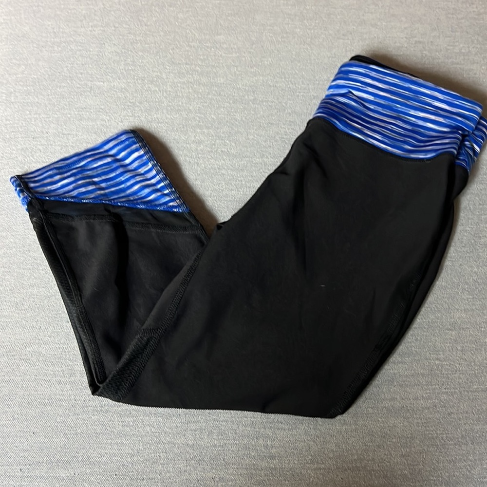 NWOT two pairs of Cropped Workout Leggings Xersion
